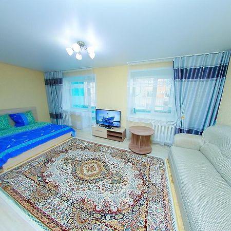 Apart On Slavskogo 14 Ust-Kamenogorsk ภายนอก รูปภาพ